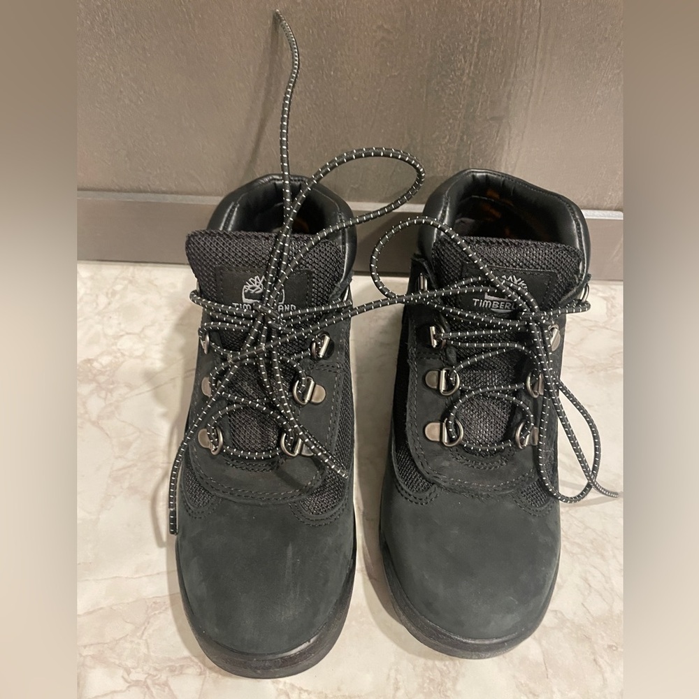 Boys Timberland Mid Field Boot size 3